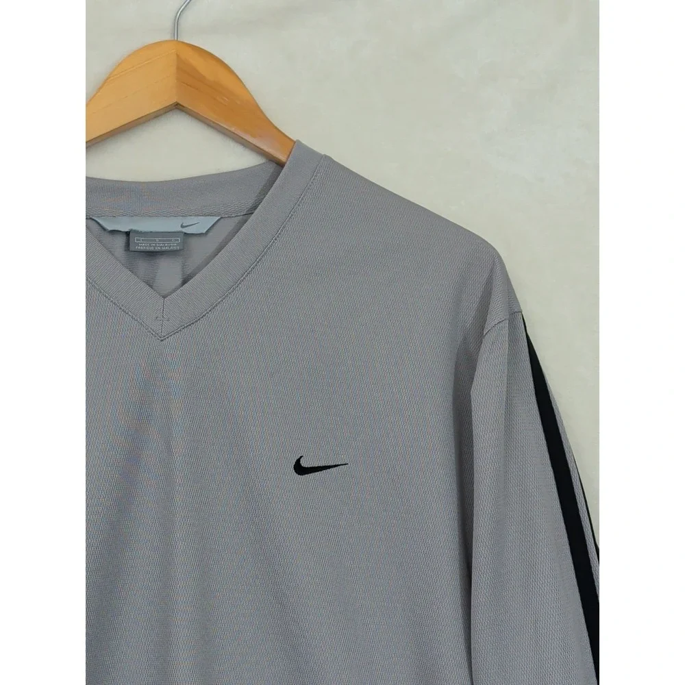 Nike Long Sleeve Shirt‎ Mens L Gray Black Stripes Athletic Athleisure Y2K Active